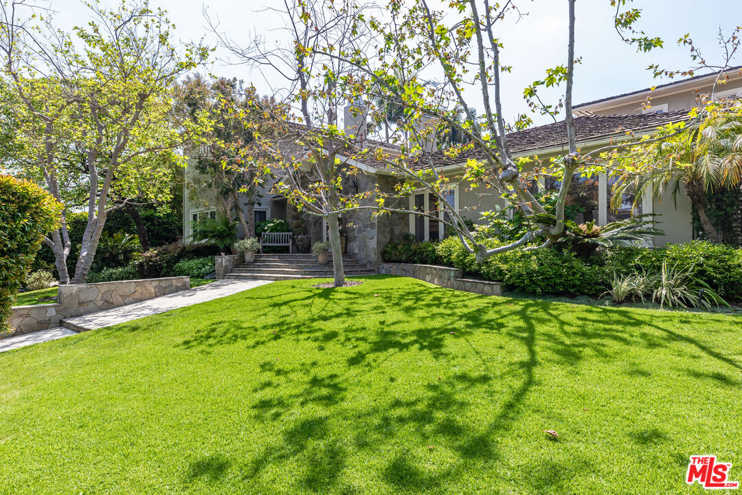 1185 Corsica Dr