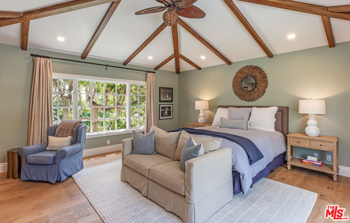 1185 Corsica Dr