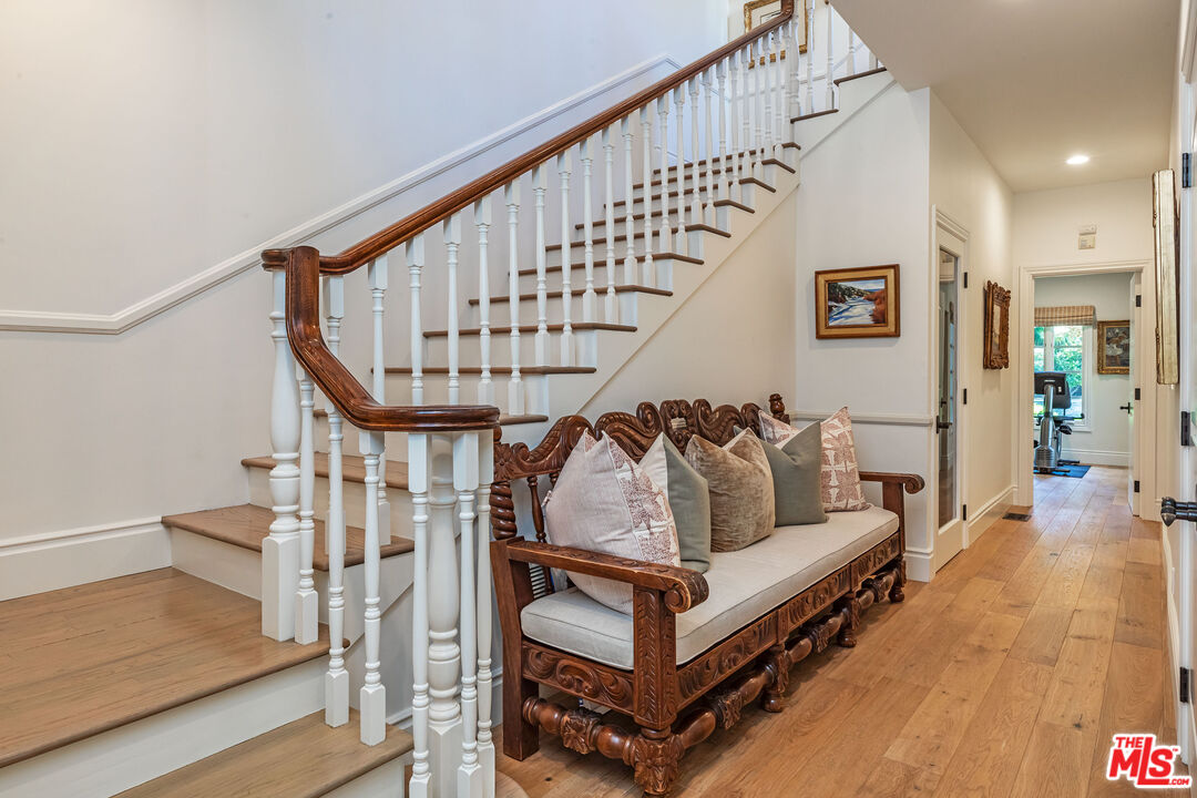 1185 Corsica Dr