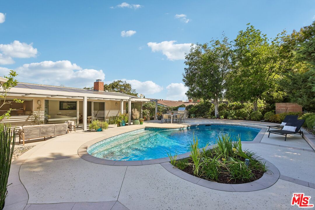 3000 Dona Emilia Dr