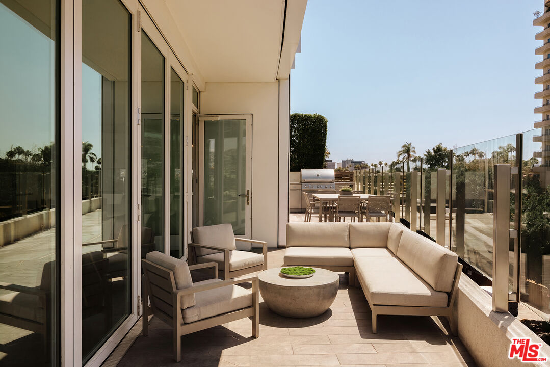 9000 W 3rd St Unit: 501