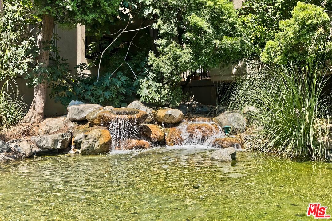 950 N Kings Rd Unit: 254