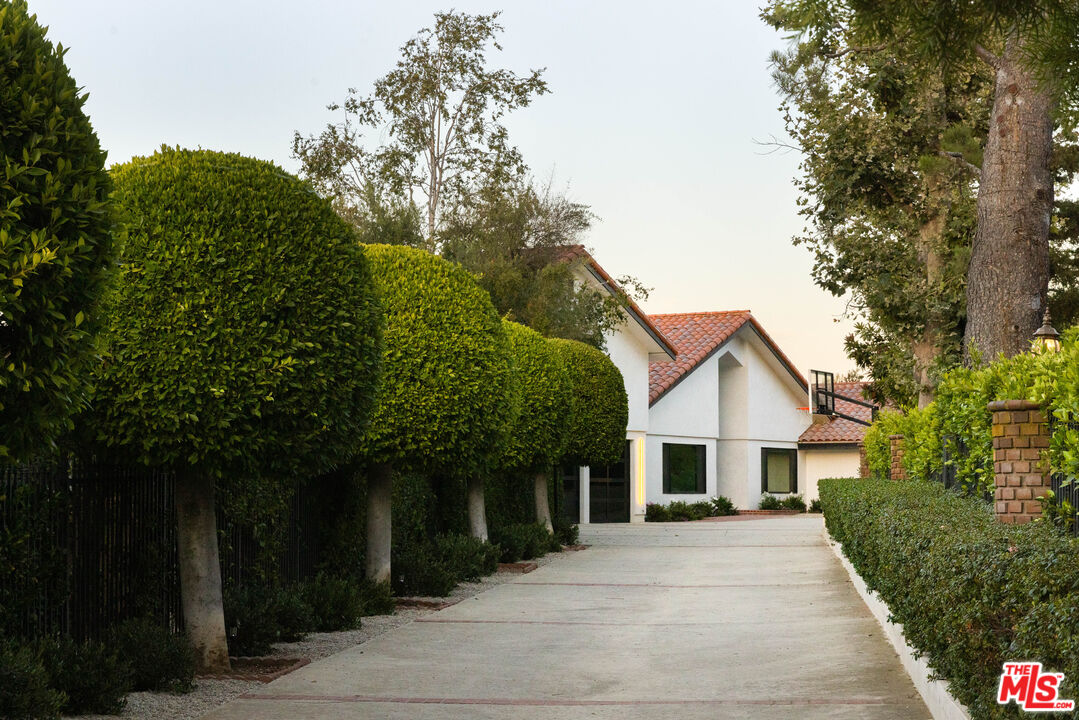 1396 Kingsboro Ct