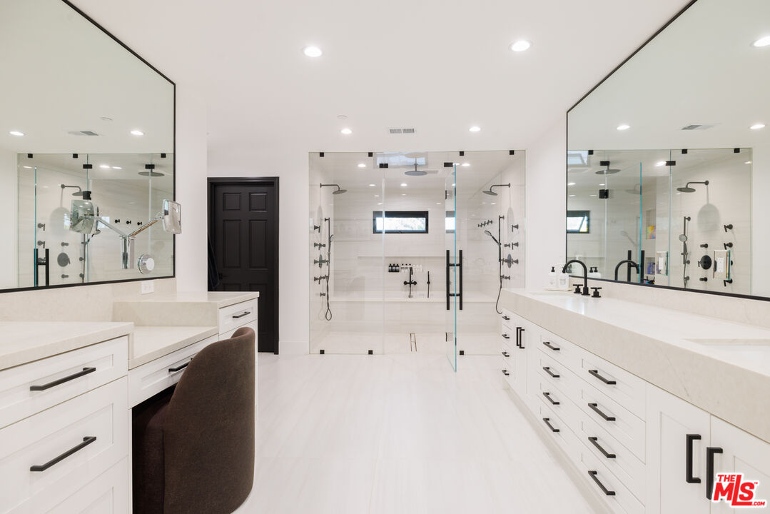 1396 Kingsboro Ct