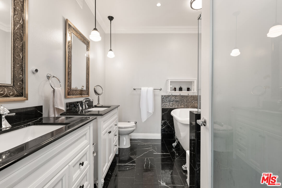 5350 Sepulveda Blvd Unit: 7