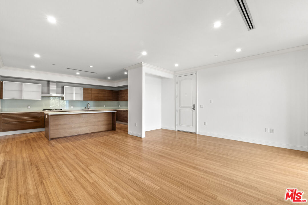 1283 Havenhurst Dr Unit: 306
