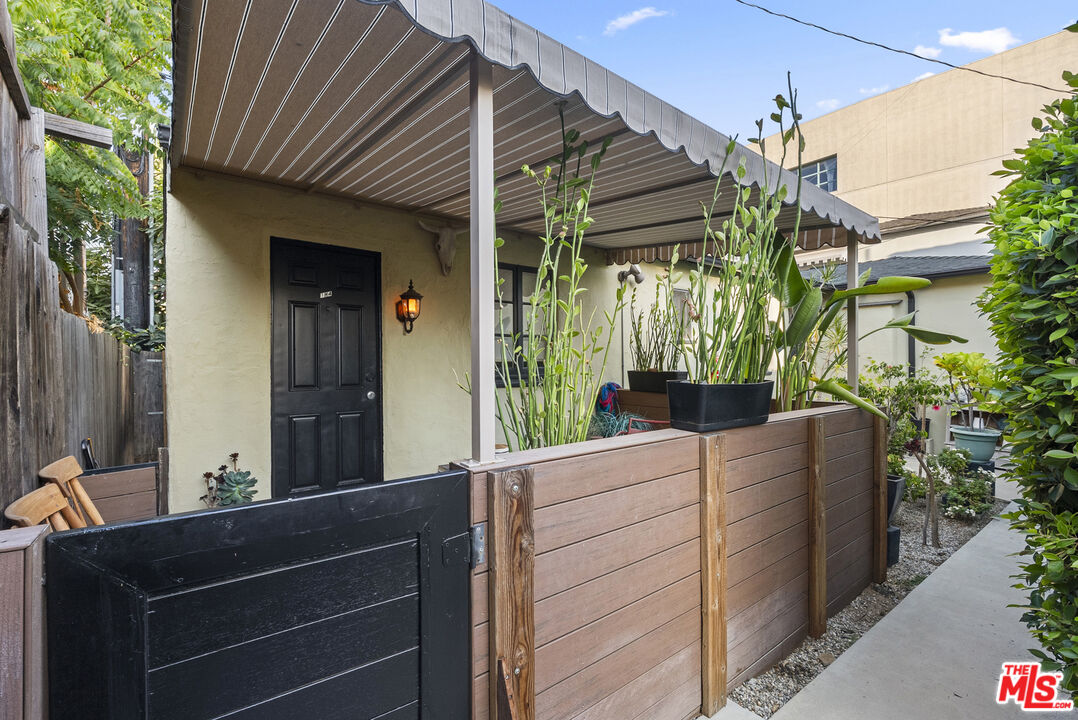836 Hilldale Ave