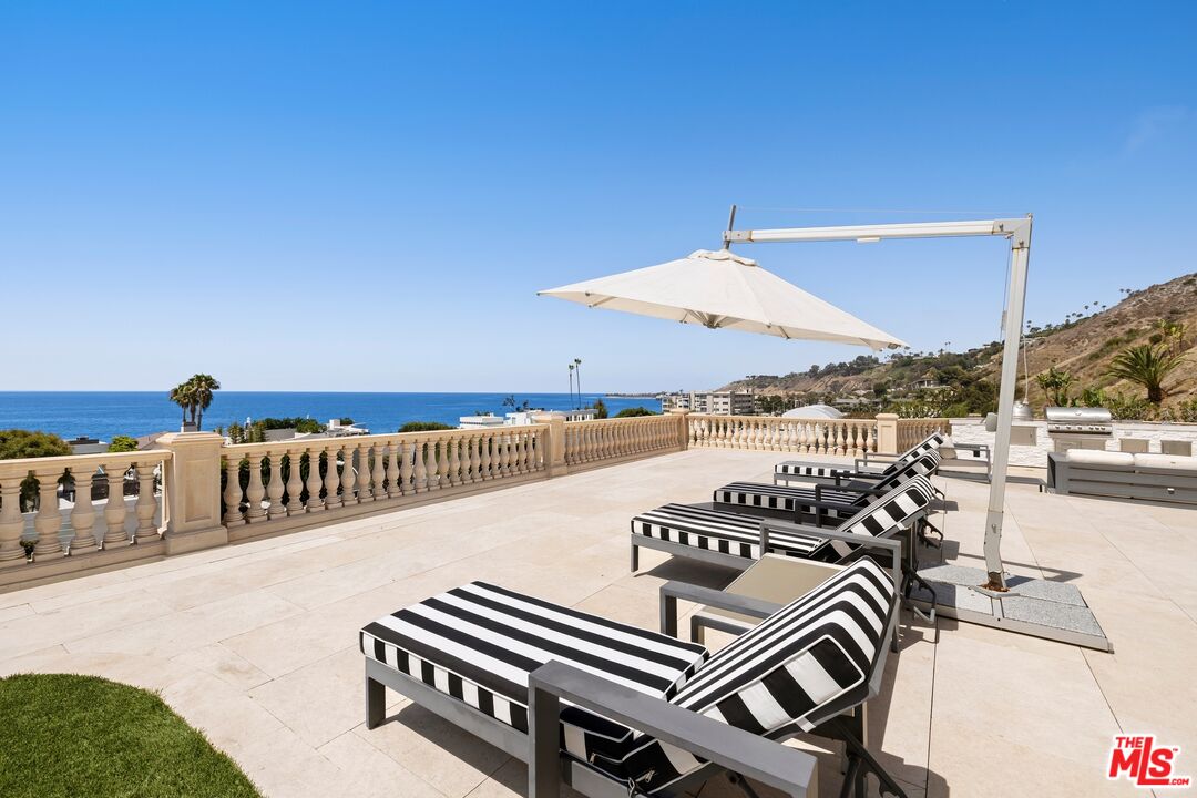 22435 Pacific Coast Hwy
