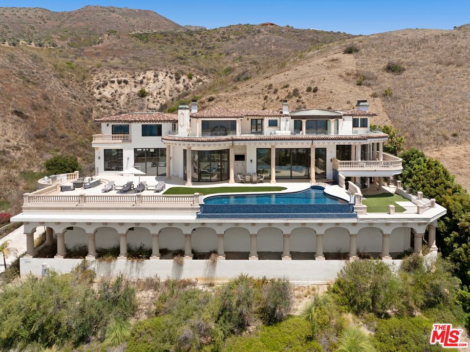 22435 Pacific Coast Hwy