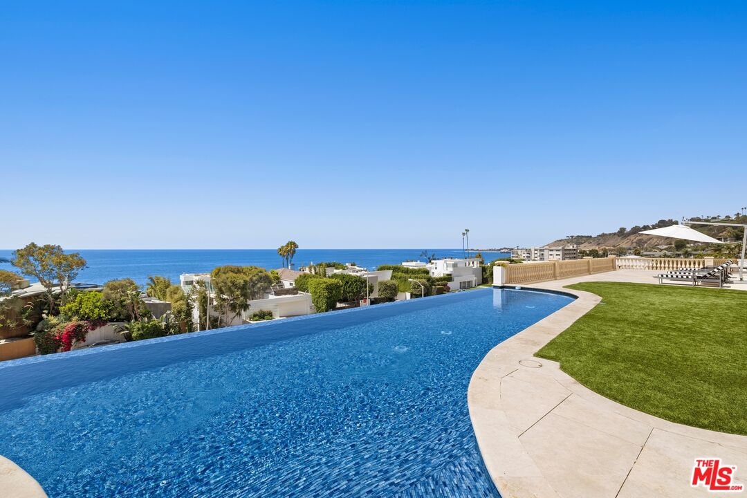 22435 Pacific Coast Hwy