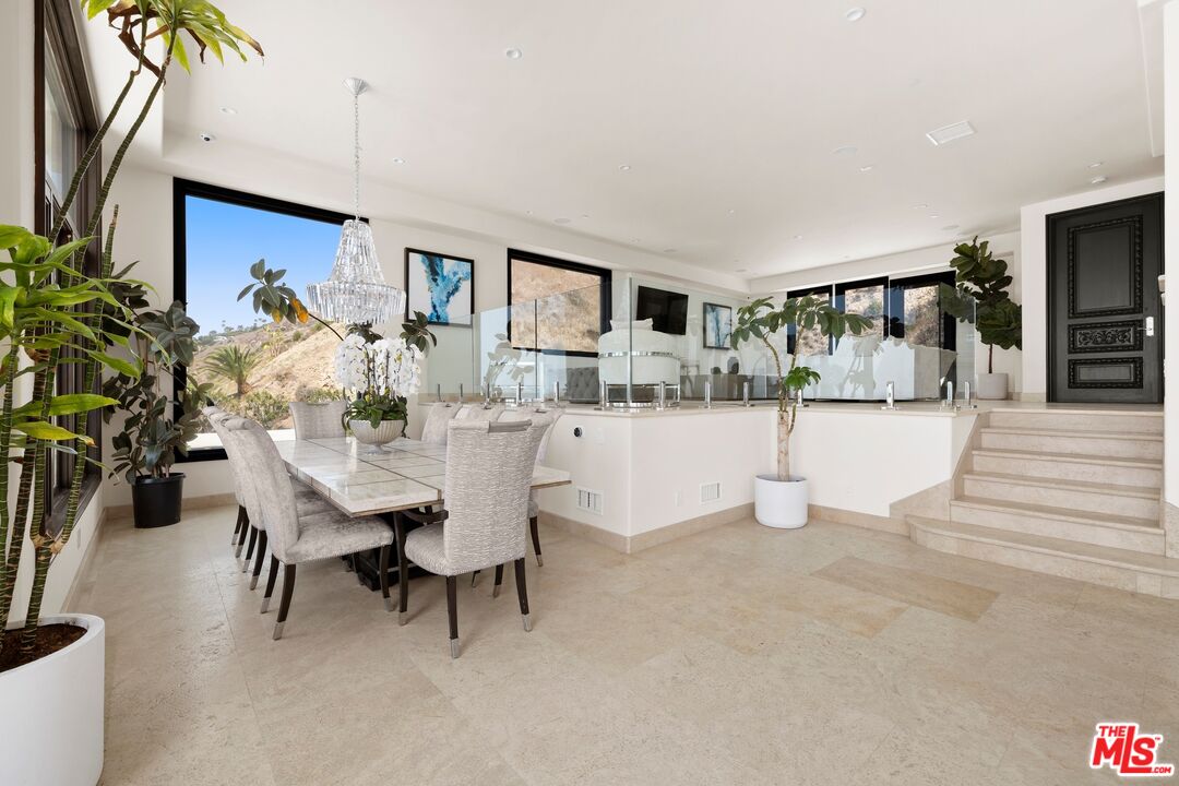 22435 Pacific Coast Hwy