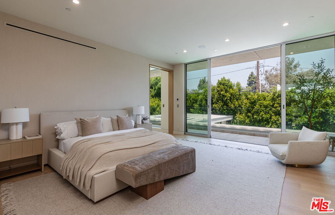 634 Moreno Ave