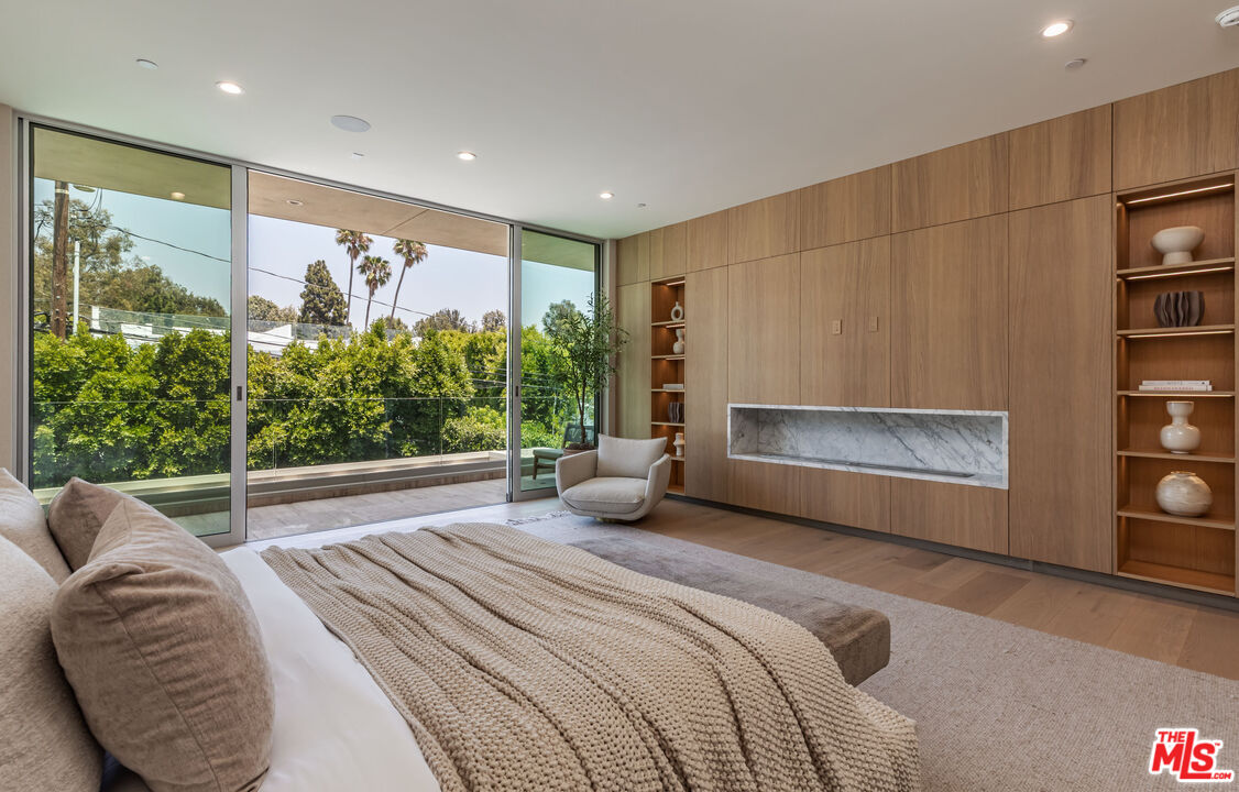 634 Moreno Ave