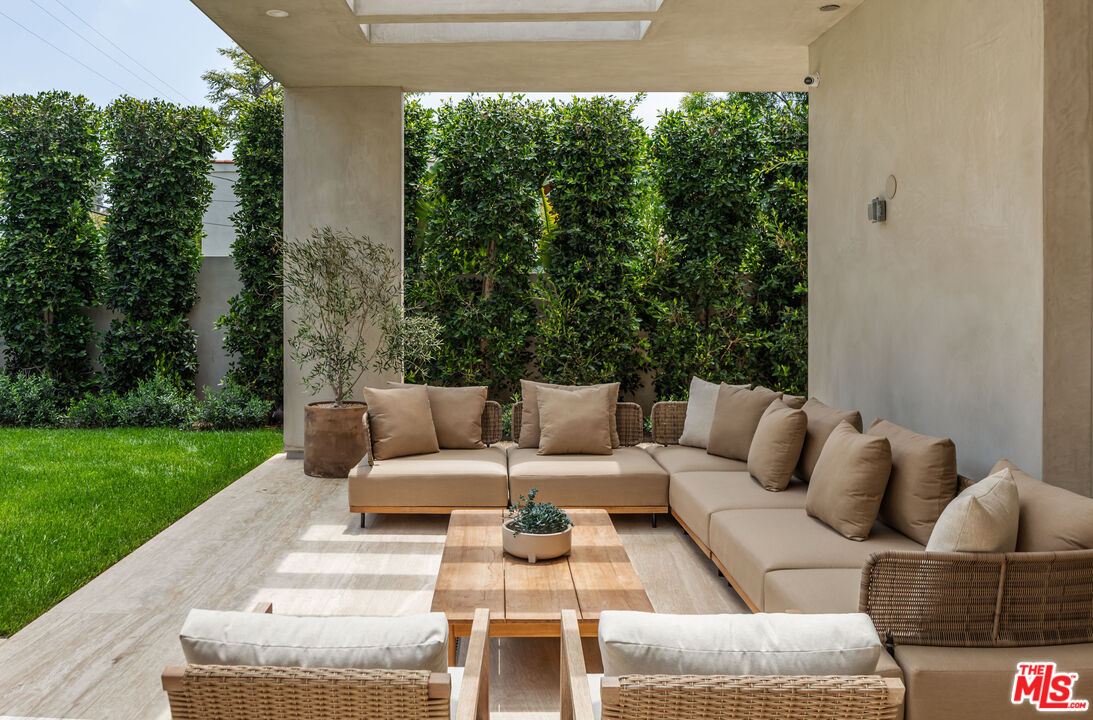 634 Moreno Ave