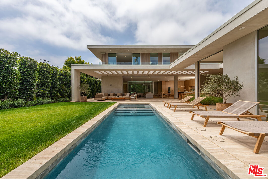 634 Moreno Ave