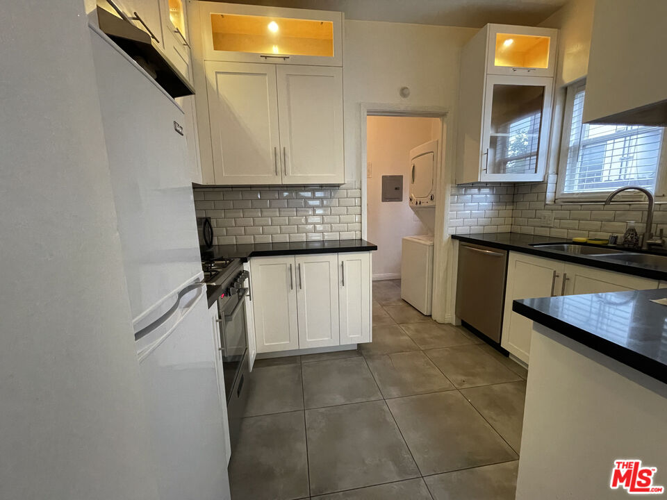 111 N Harper Ave