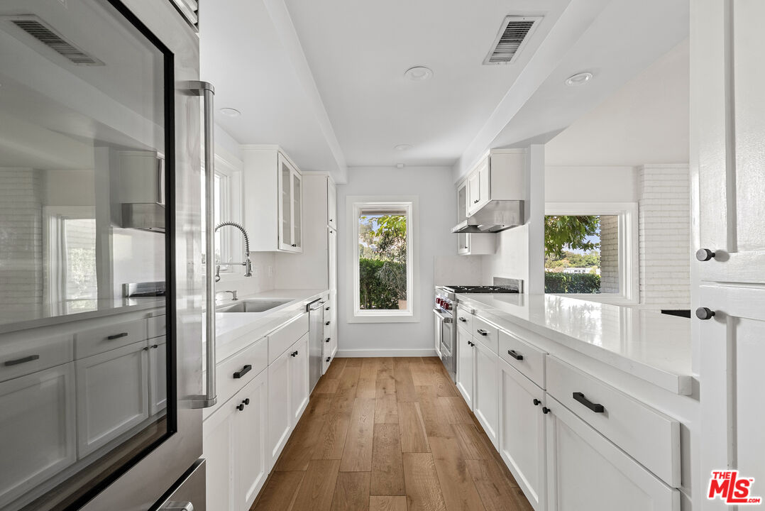 9881 Beverly Grove Dr