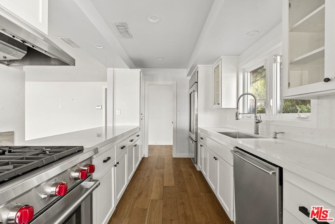 9881 Beverly Grove Dr