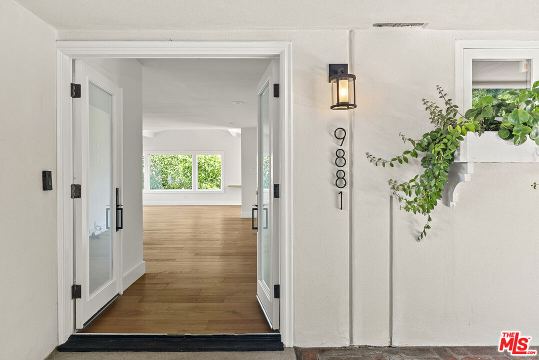 9881 Beverly Grove Dr