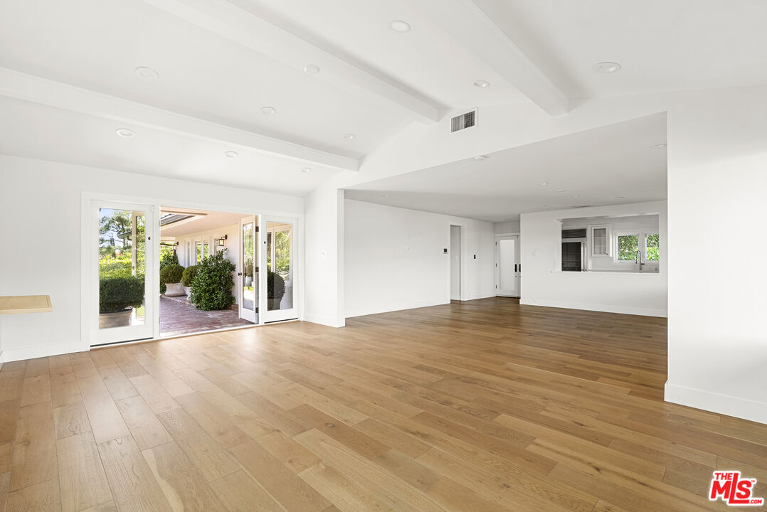 9881 Beverly Grove Dr