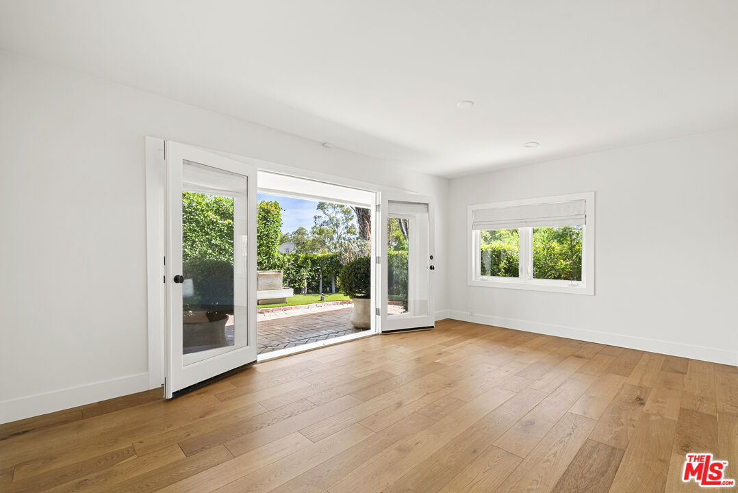 9881 Beverly Grove Dr