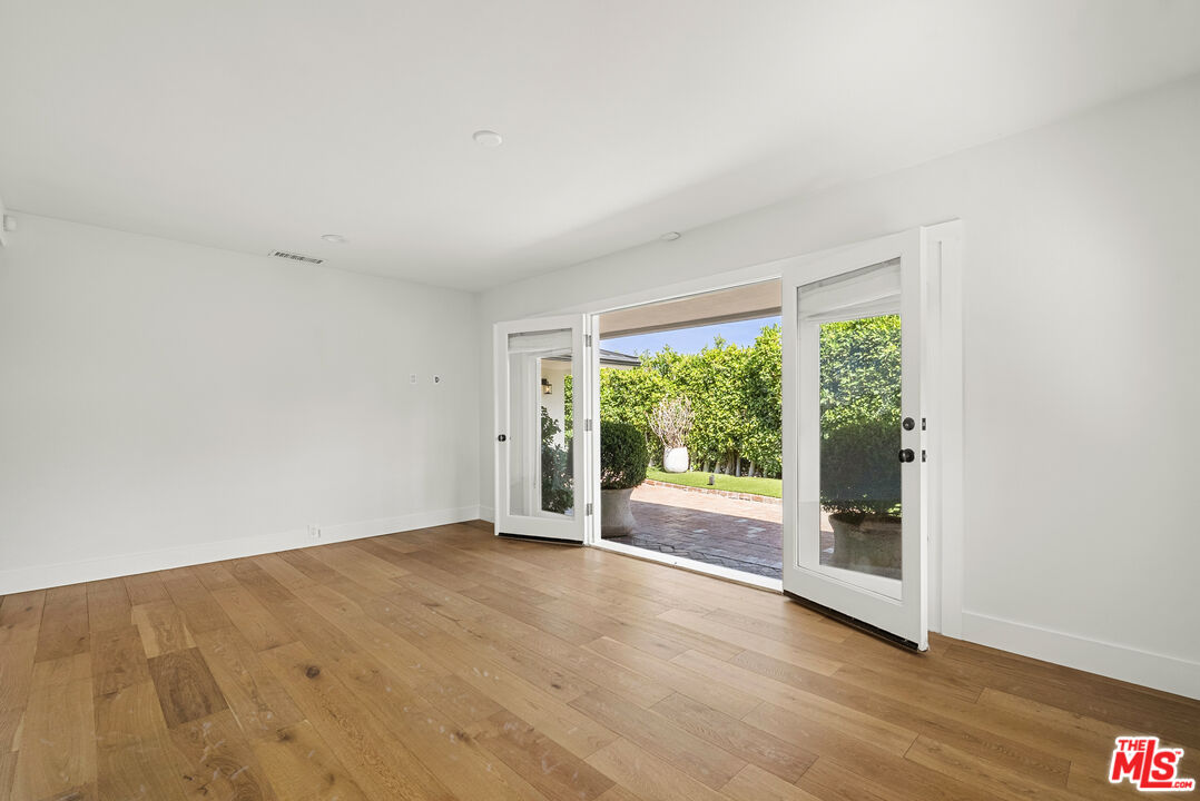 9881 Beverly Grove Dr