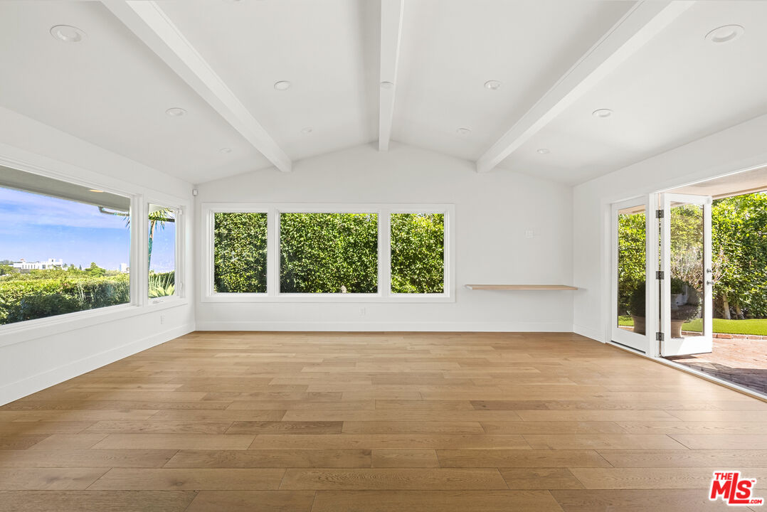 9881 Beverly Grove Dr