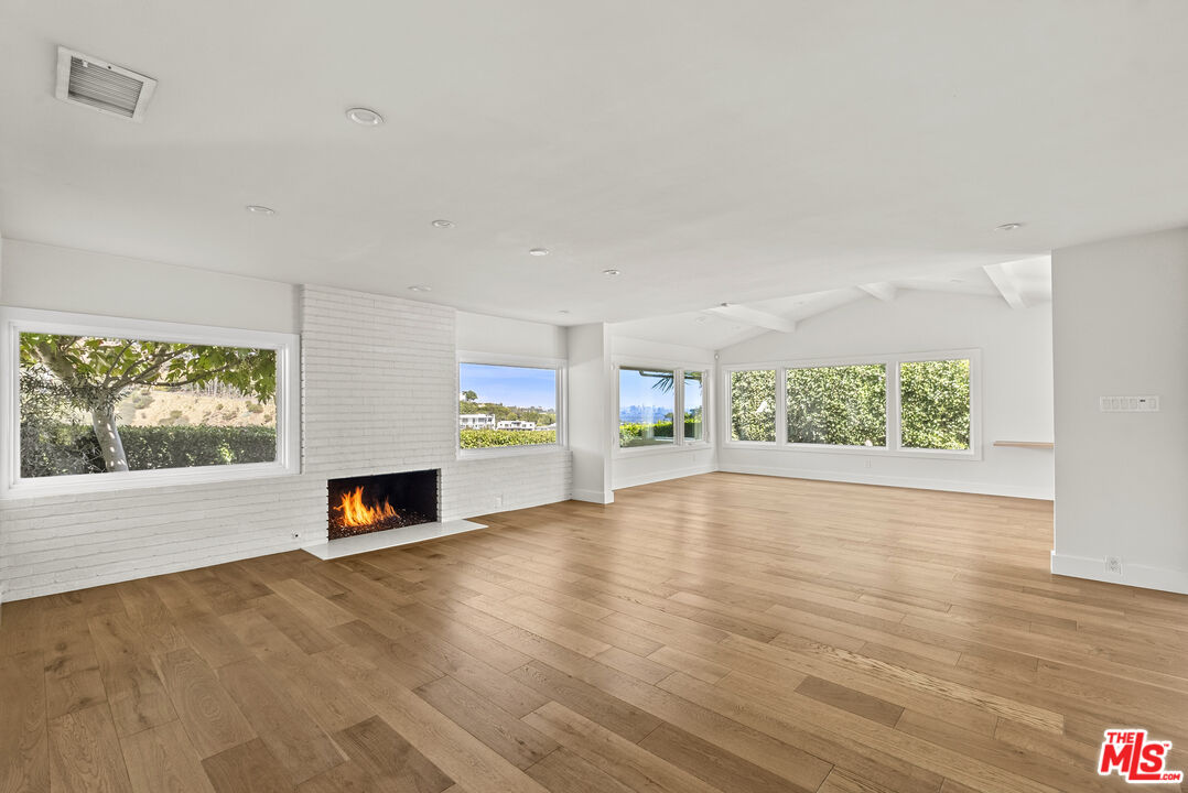 9881 Beverly Grove Dr