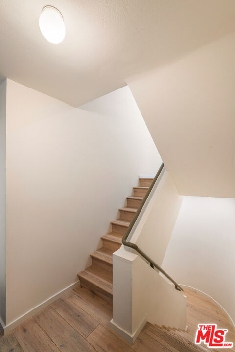 2433 28th St Unit: B