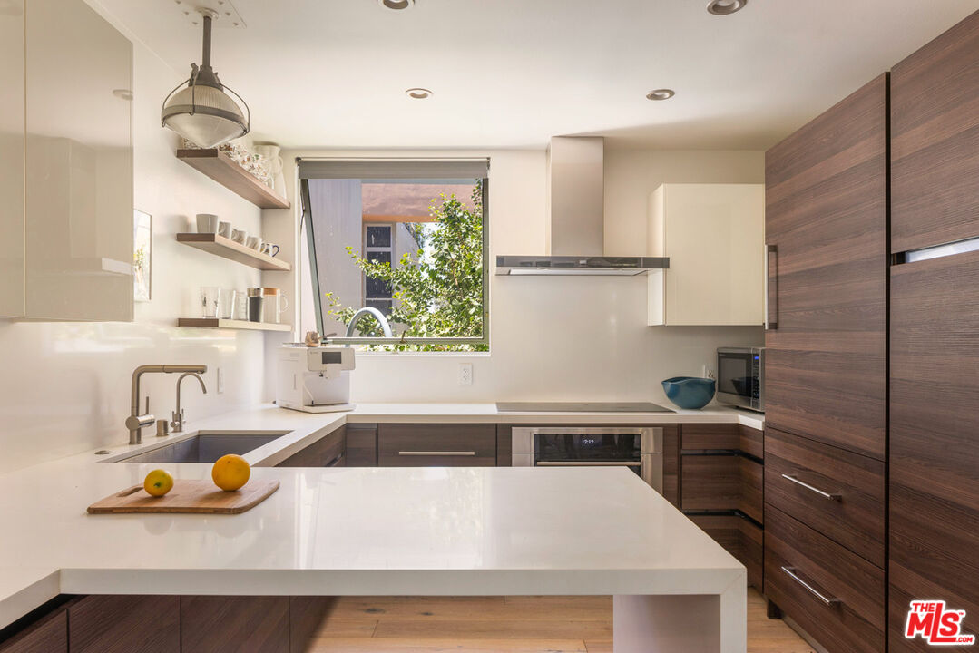 2433 28th St Unit: B