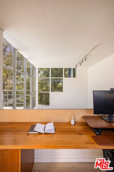 2433 28th St Unit: B