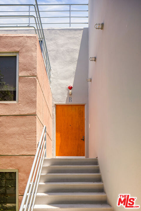 2433 28th St Unit: B