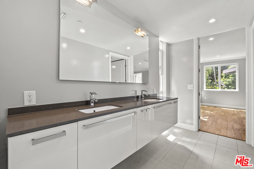 1283 Havenhurst Dr Unit: 101