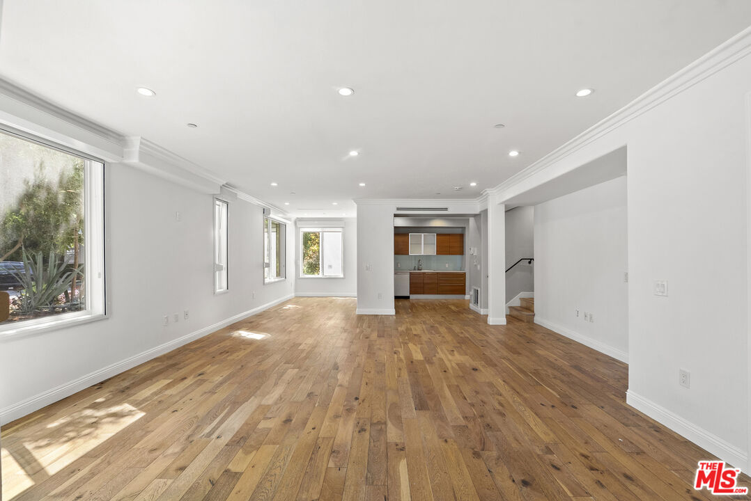 1283 Havenhurst Dr Unit: 101