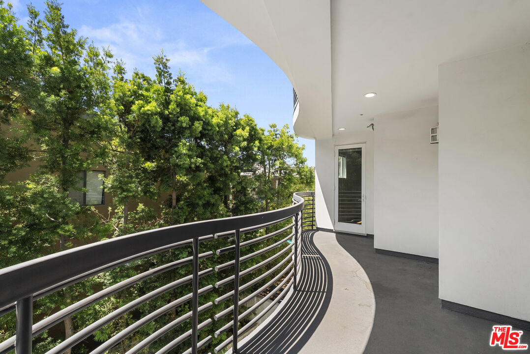 1283 Havenhurst Dr Unit: 204
