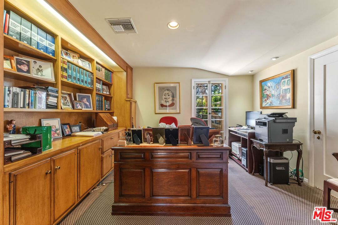 607 N Linden Dr