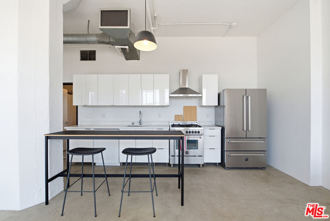 315 E 8th St Unit: 505