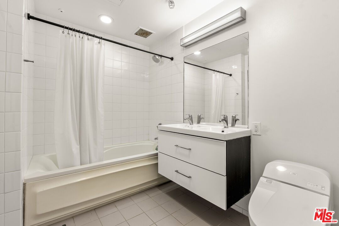 315 E 8th St Unit: 505