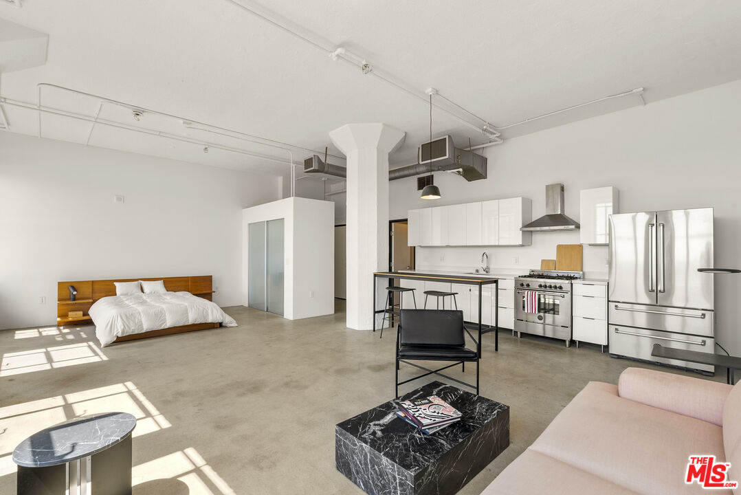 315 E 8th St Unit: 505