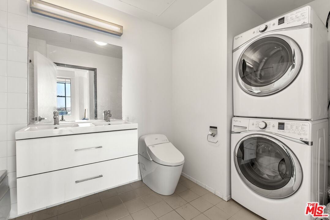 315 E 8th St Unit: 505