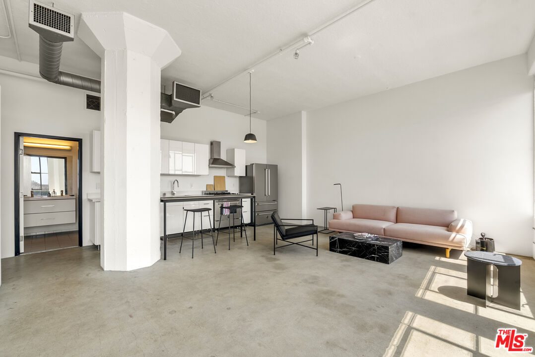 315 E 8th St Unit: 505