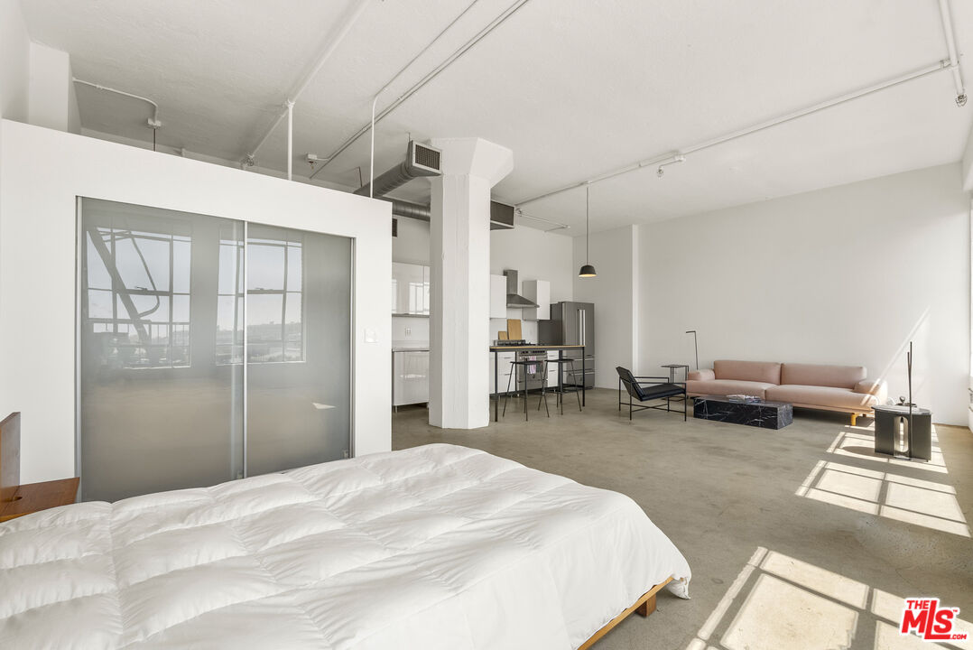 315 E 8th St Unit: 505