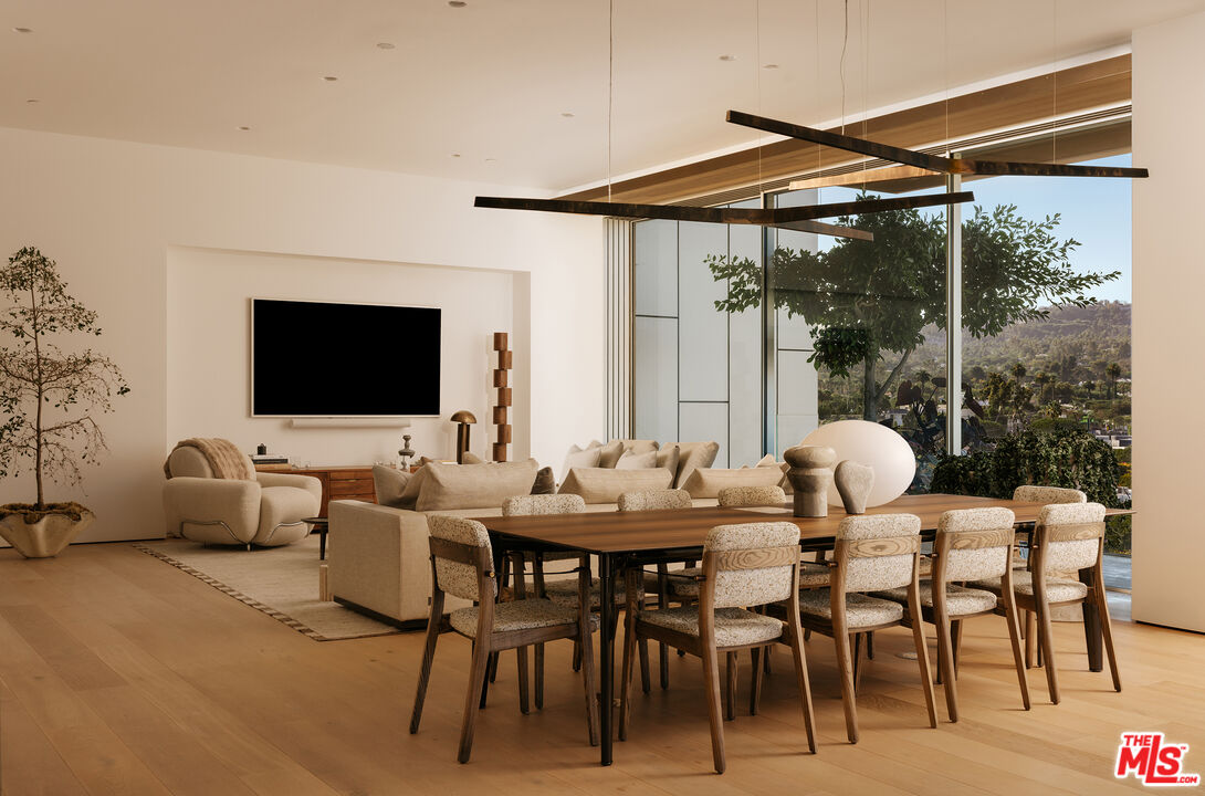 8899 Beverly Blvd Unit: 8B