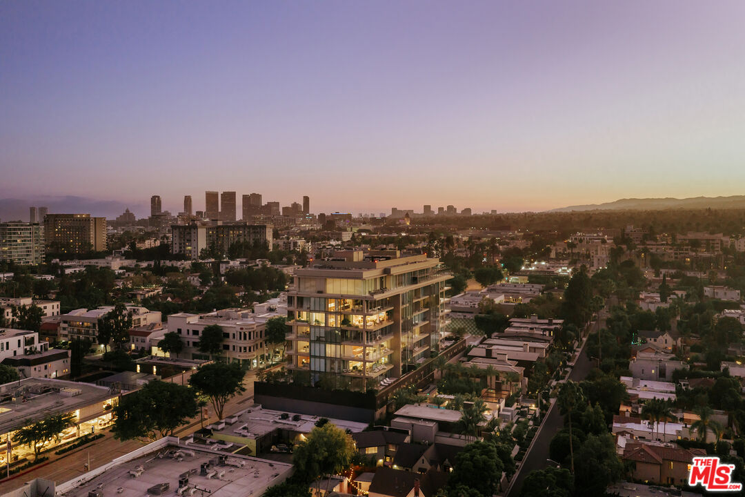 8899 Beverly Blvd Unit: 8B
