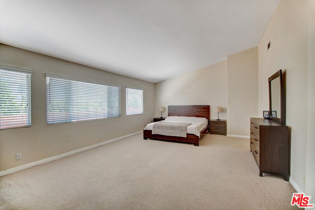 9071 Evonvale Dr