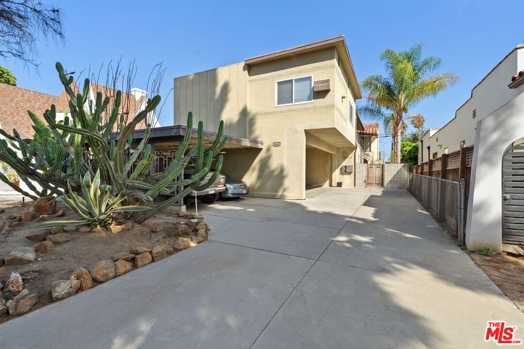 1642 S Orange Dr