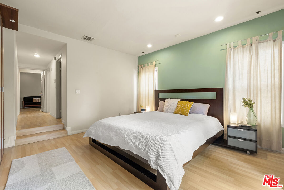 12011 Goshen Ave Unit: 102