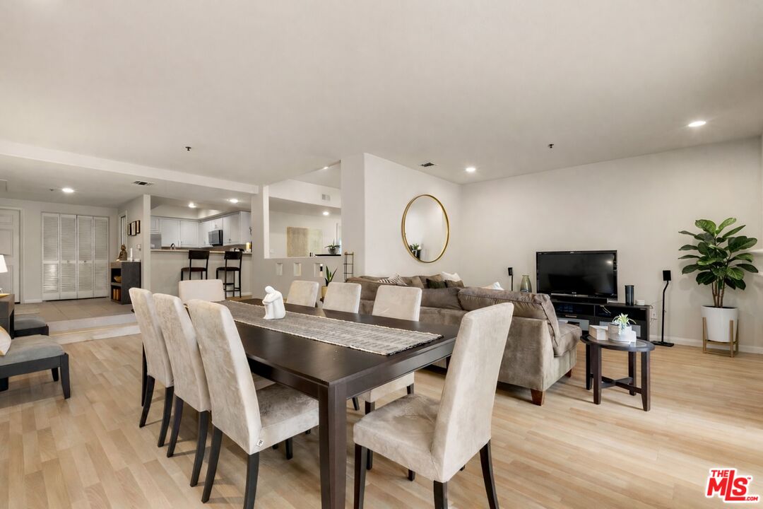 12011 Goshen Ave Unit: 102