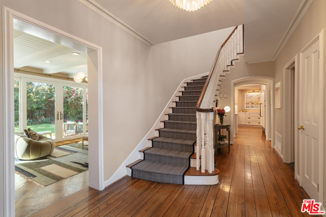 160 Bronwood Ave