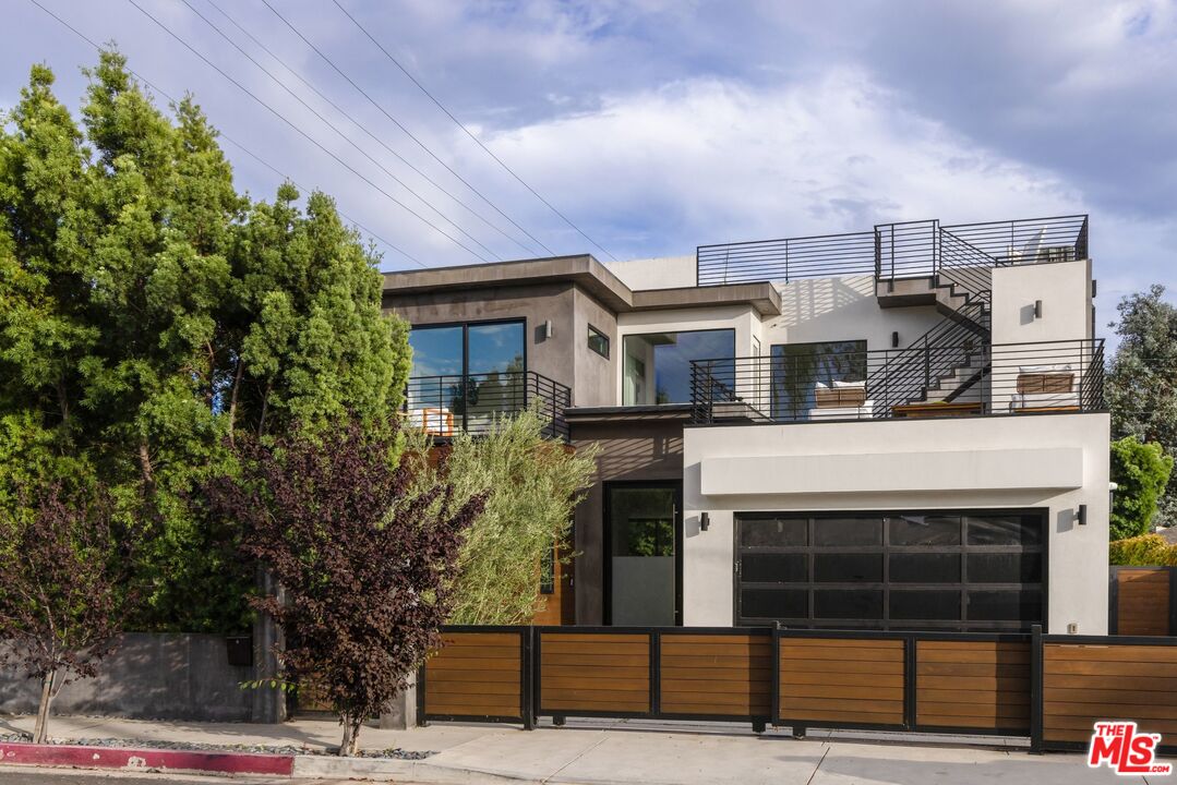 1390 Morningside Way